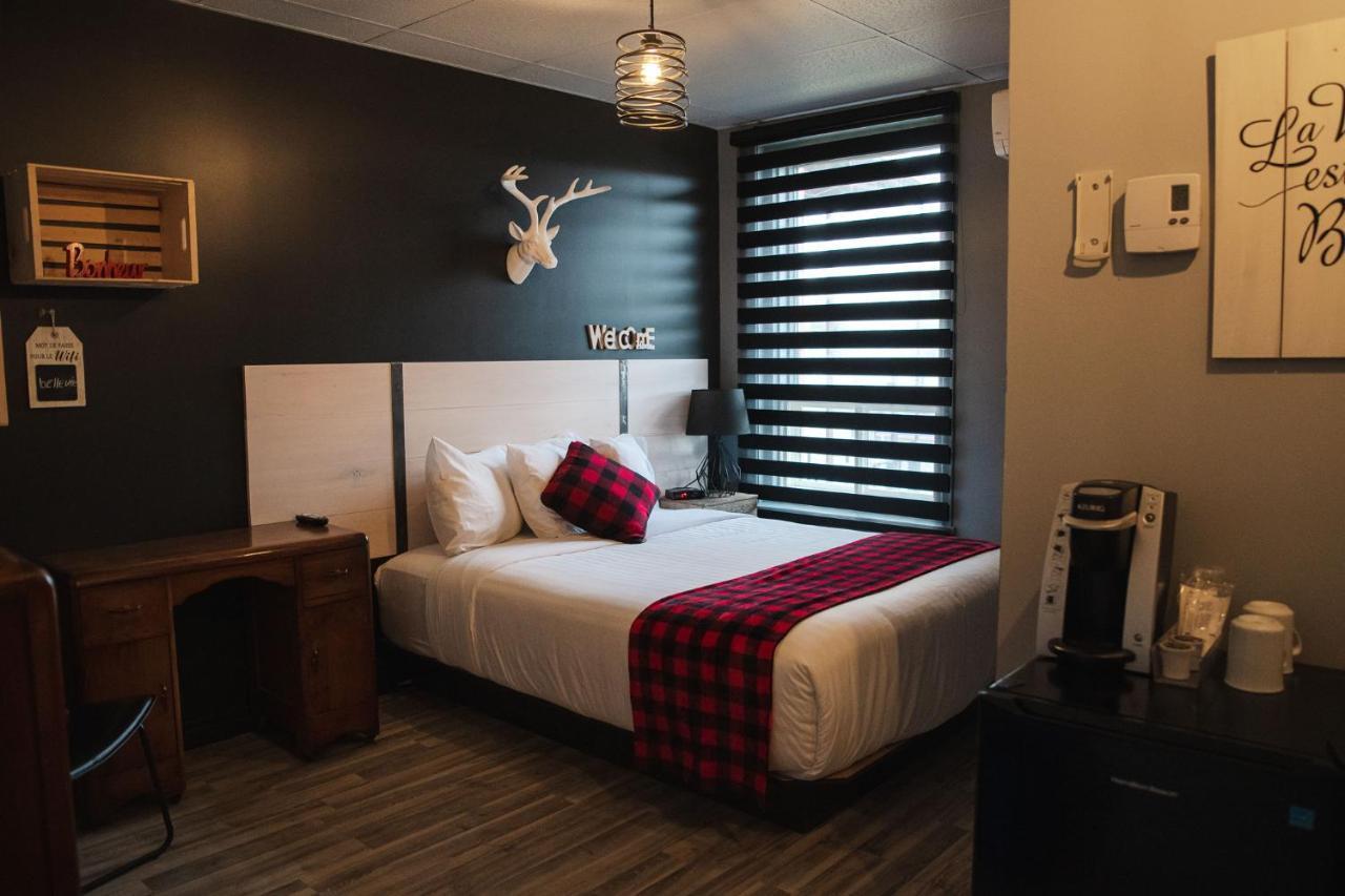 Auberge Beausejour ออมคีย์ ภายนอก รูปภาพ